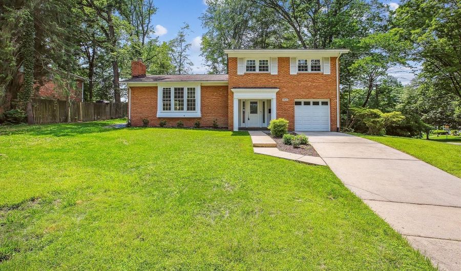 9826 INGLEMERE Dr, Bethesda, MD 20817 - 4 Beds, 3 Bath