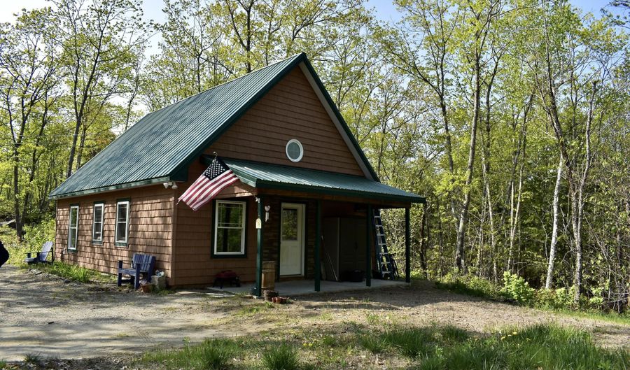 7 Mossy Ridge Rd, Belfast, ME 04915 - 2 Beds, 1 Bath