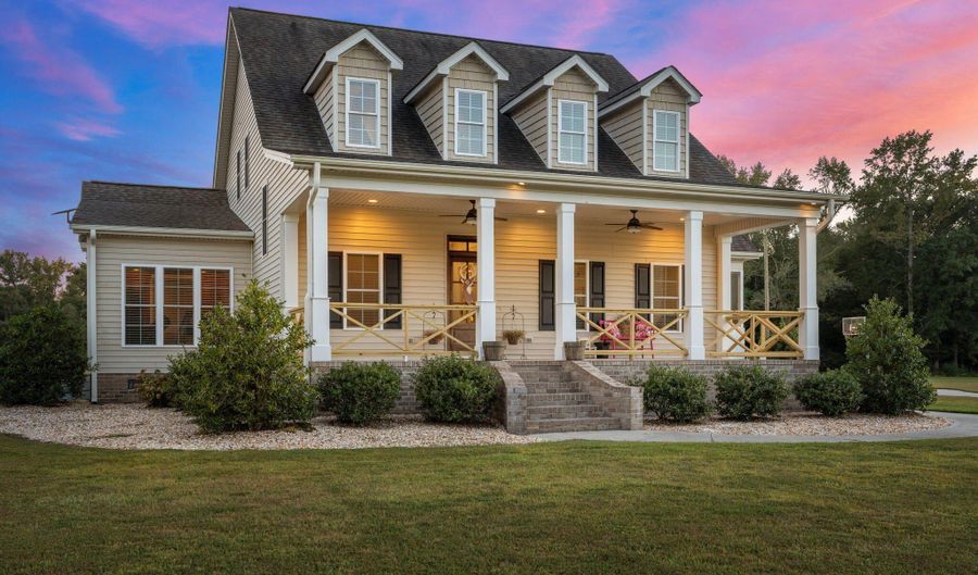 1701 Shady Creek Rd, Ayden, NC 28513 - 3 Beds, 5 Bath