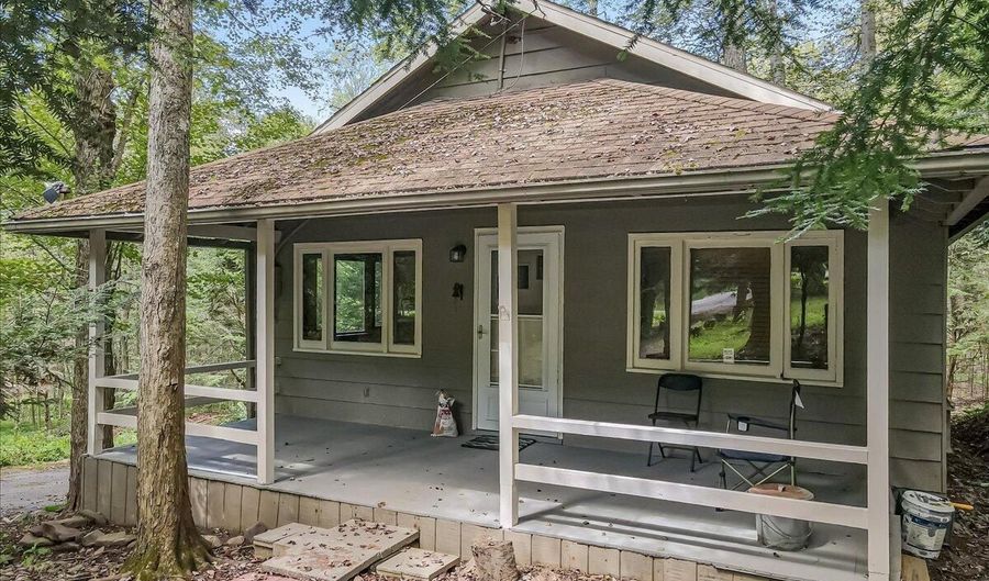 151 Route 940, Blakeslee, PA 18610 - 1 Beds, 1 Bath