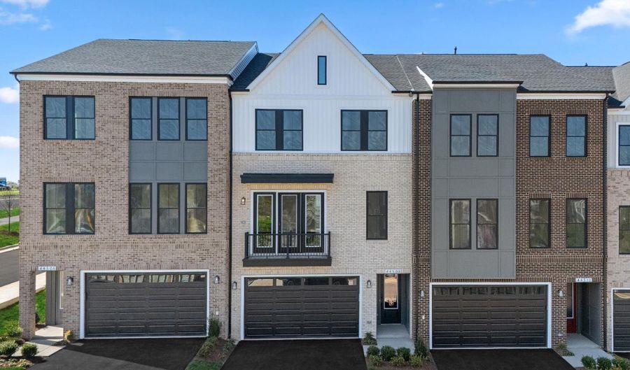44508 LOWESTOFT Sq, Ashburn, VA 20147 - 3 Beds, 3 Bath