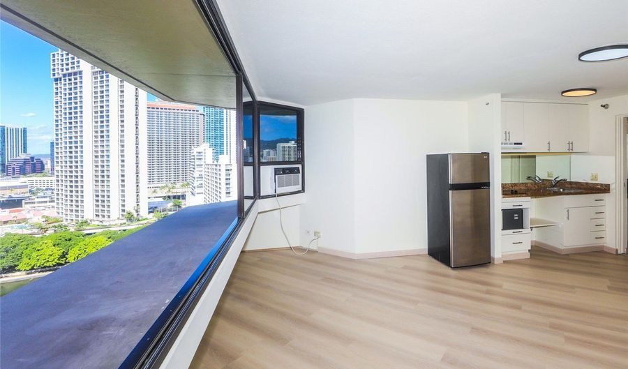 1700 Ala Moana Blvd 1801, Honolulu, HI 96815 - 0 Beds, 1 Bath