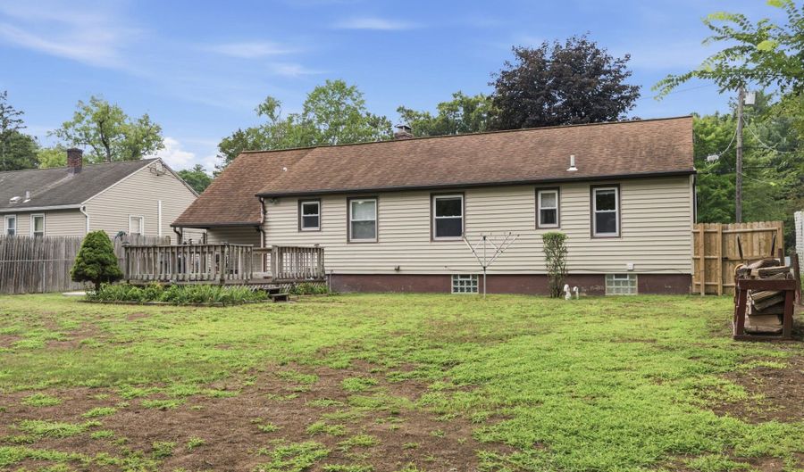 49 Gipp Rd, Albany, NY 12203 - 3 Beds, 2 Bath