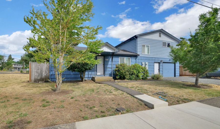 1975 16TH St, Springfield, OR 97477 - 5 Beds, 2 Bath
