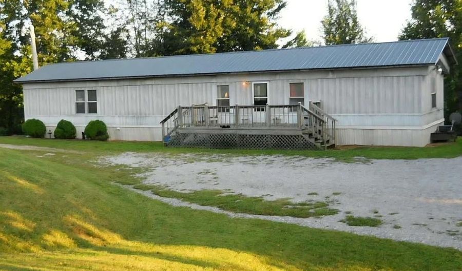 996 Mcbroom Branch Rd, Baxter, TN 38544 - 3 Beds, 2 Bath