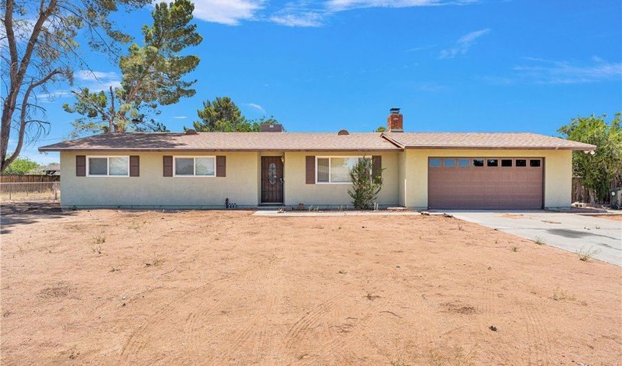 15530 Dakota Rd, Apple Valley, CA 92307 - 3 Beds, 2 Bath