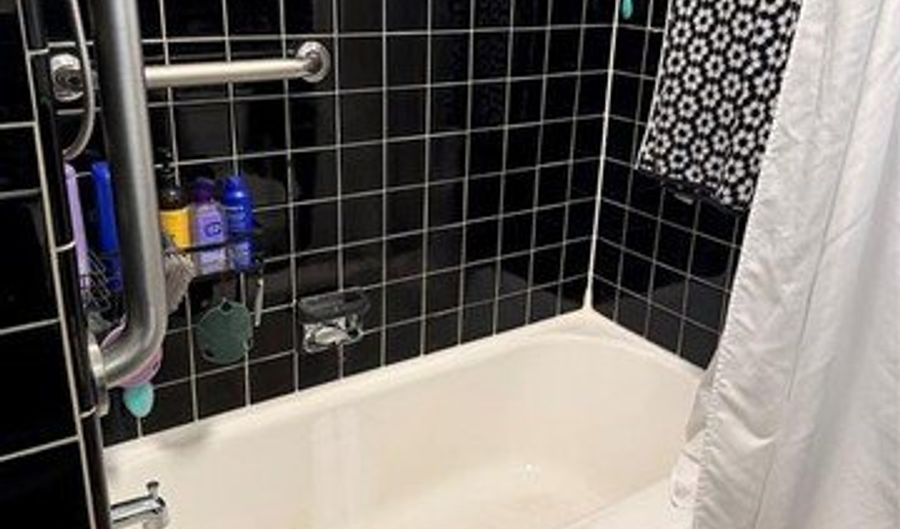 14826 Dasher Ave, Allen Park, MI 48101 - 3 Beds, 2 Bath