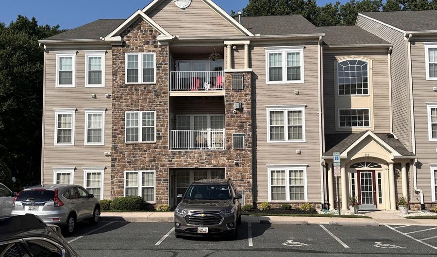 130 W BROADWAY 1E, Bel Air, MD 21014 - 2 Beds, 2 Bath