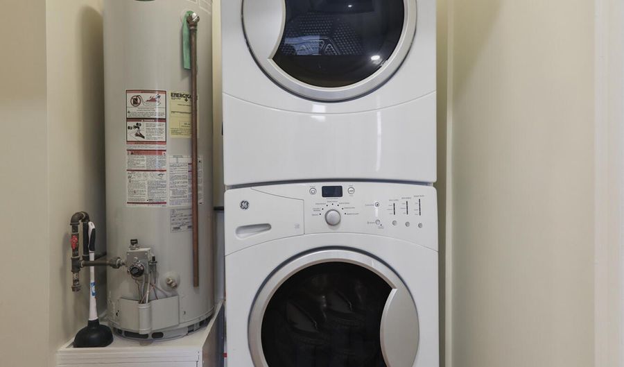 110 11th Avenue Unit Rear W Rear West, Belmar, NJ 07719 - 3 Beds, 1 Bath