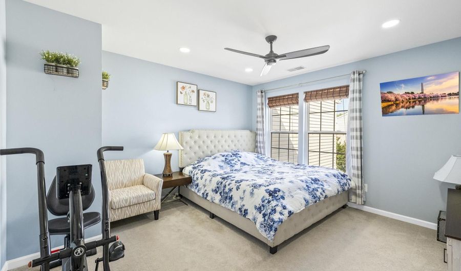 25427 ELM Ter, Aldie, VA 20105 - 3 Beds, 4 Bath