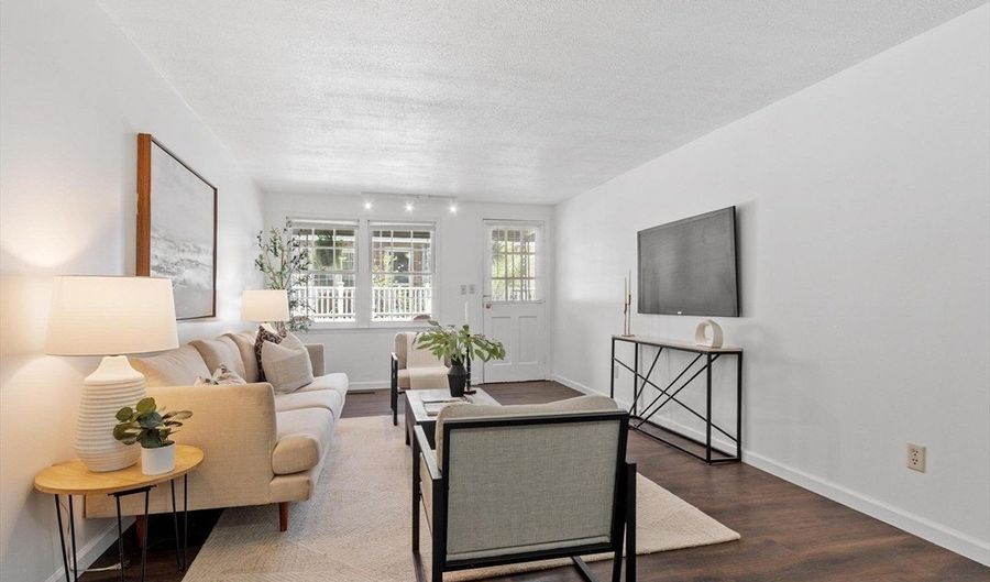 5 Elm St 1, Acton, MA 01720 - 2 Beds, 2 Bath