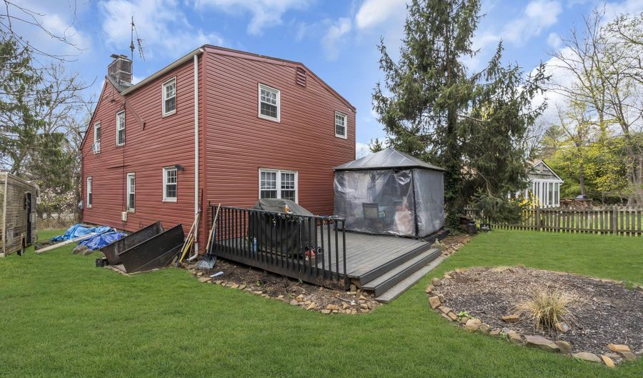 1101 Washington Valley Rd, Basking Ridge, NJ 07920 - 3 Beds, 2 Bath