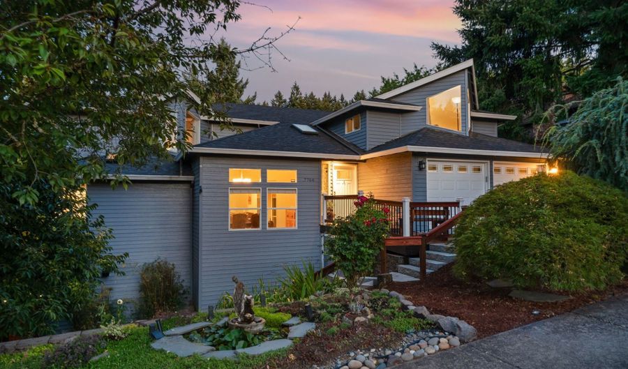 7766 SW BAYBERRY Dr, Beaverton, OR 97007 - 7 Beds, 4 Bath