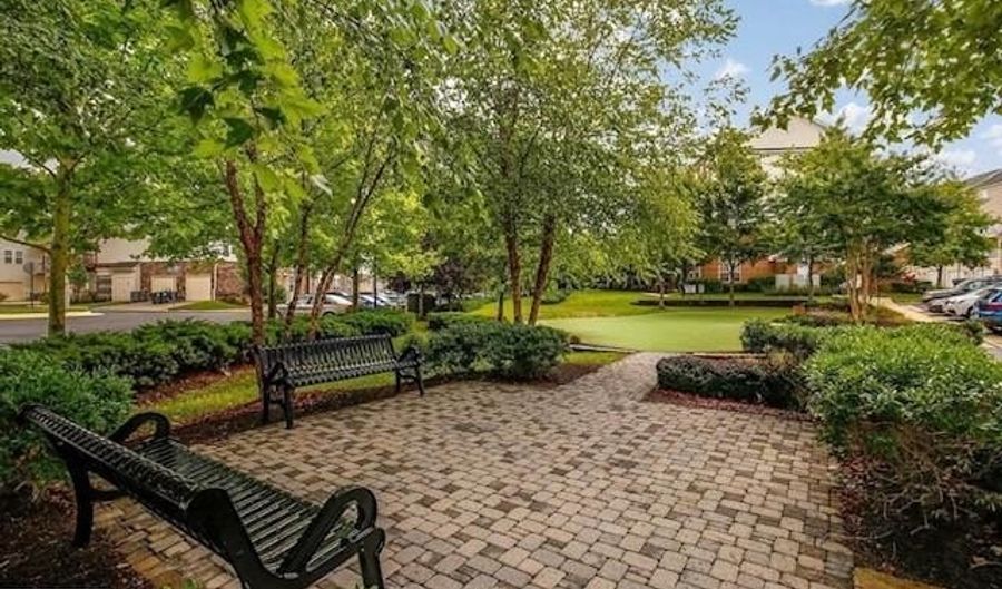 42210 TERRAZZO Ter, Aldie, VA 20105 - 3 Beds, 3 Bath