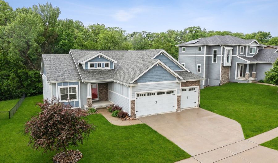 903 Baileys Grove Dr, Adel, IA 50003 - 5 Beds, 3 Bath