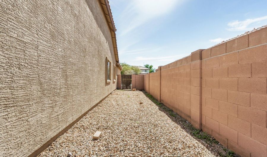 11322 W BUCHANAN St, Avondale, AZ 85323 - 3 Beds, 2 Bath