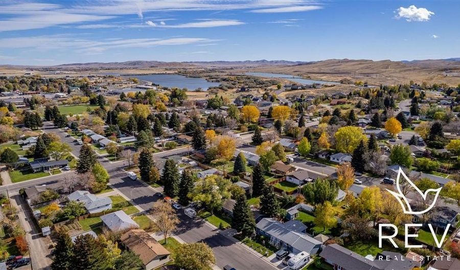 1220 Alpine Ave, Cody, WY 82414 - 5 Beds, 2 Bath