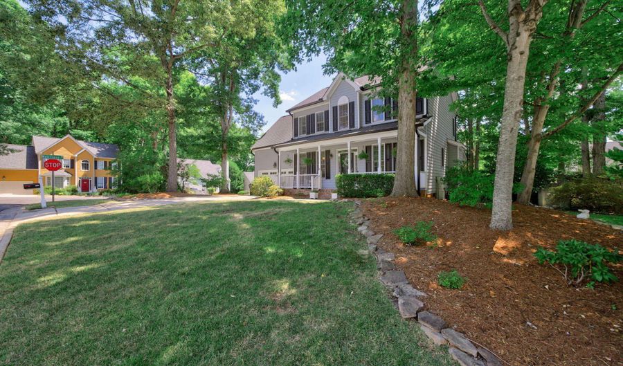 2411 Fordcrest Dr, Apex, NC 27502 - 4 Beds, 3 Bath