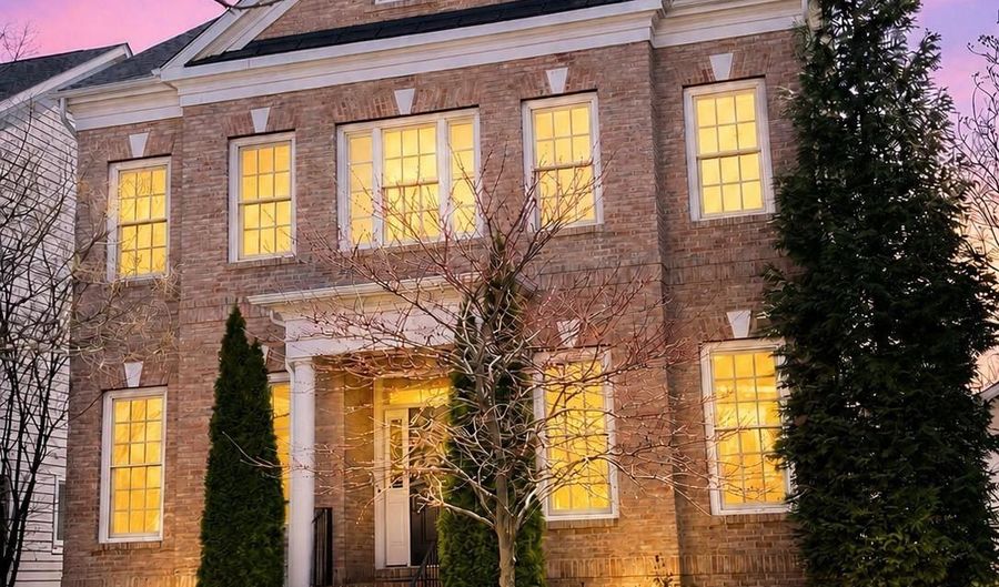 5338 CAMBERLEY Ave, Bethesda, MD 20814 - 5 Beds, 5 Bath