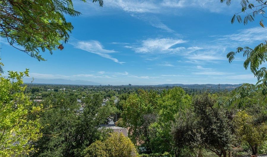 6496 Ellenview Ave, West Hills, CA 91307 - 4 Beds, 3 Bath