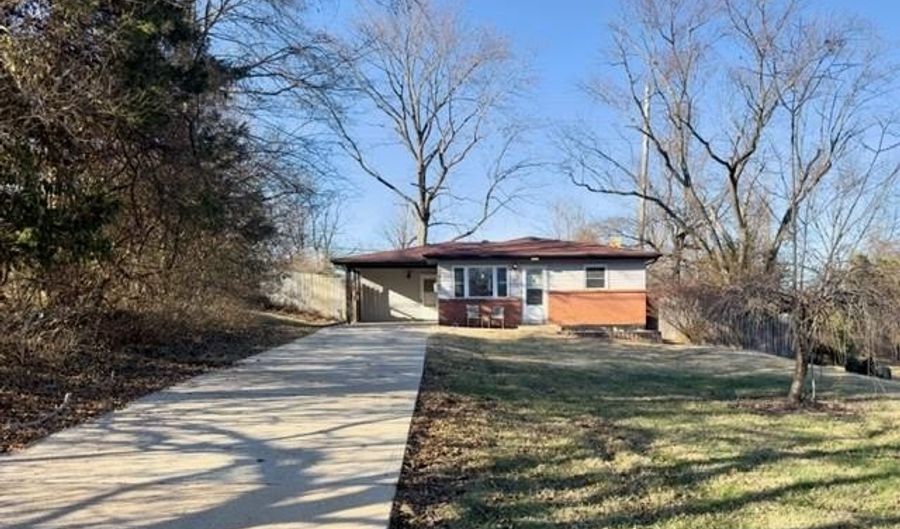 2061 Ridgeway Dr, Arnold, MO 63010 - 2 Beds, 1 Bath