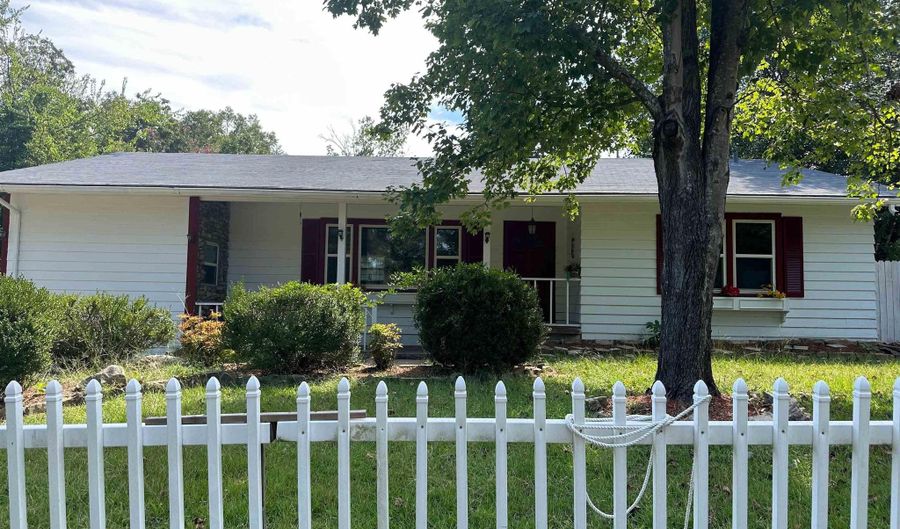 2609 Walnut Dr, Arkadelphia, AR 71923 - 4 Beds, 2 Bath