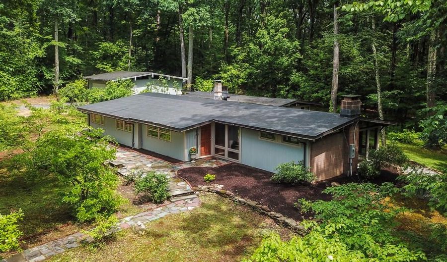 73 Hickory Hill Rd, Simsbury, CT 06070 - 4 Beds, 2 Bath