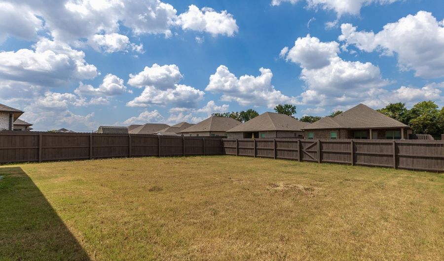 14741 Greenleaf Dr, Athens, AL 35613 - 4 Beds, 2 Bath