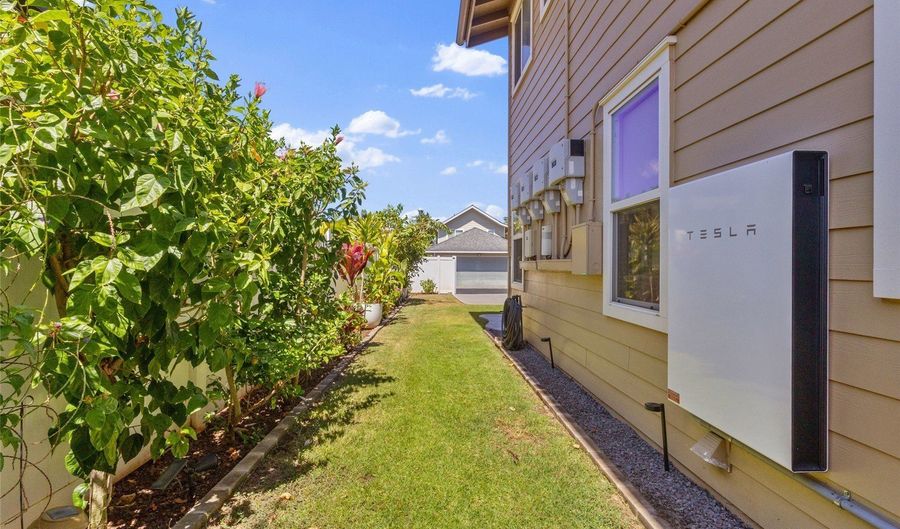 91-1013 Waiinu St, Ewa Beach, HI 96706 - 5 Beds, 3 Bath