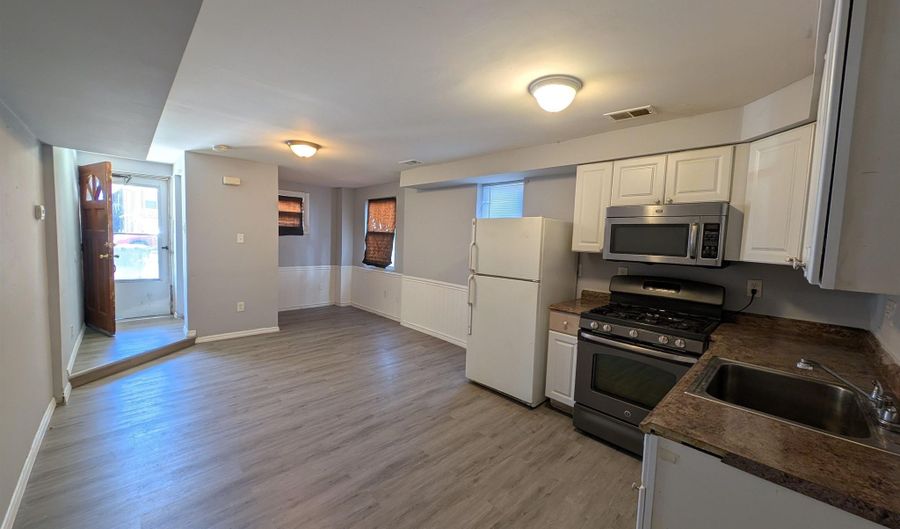 25 N Boston Ave, Atlantic City, NJ 08401 - 2 Beds, 1 Bath