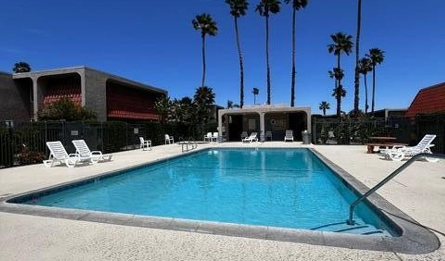 2120 N Indian Canyon Dr, Palm Springs, CA 92262 - 3 Beds, 2 Bath
