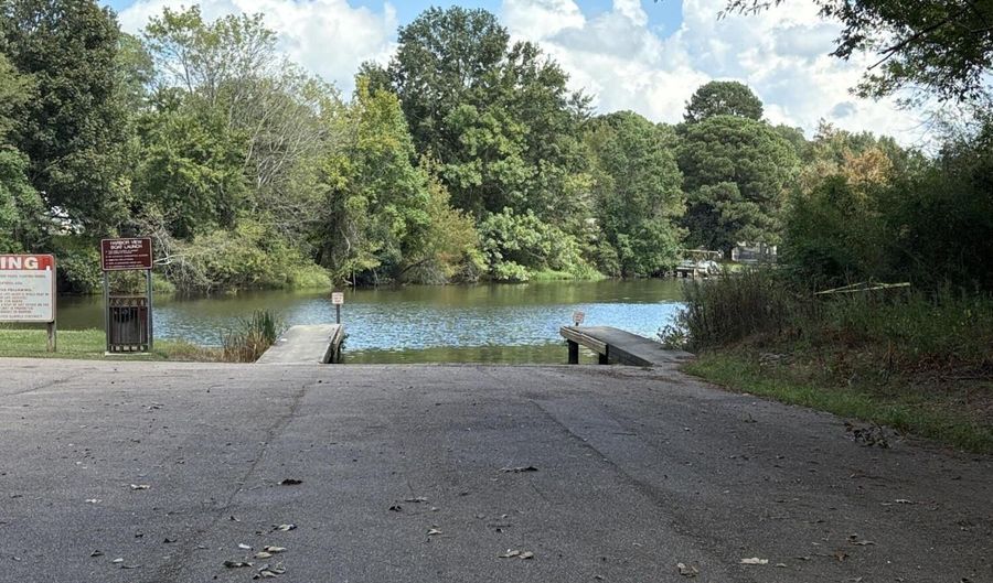 102 Harbour View Rd, Brandon, MS 39047 - 3 Beds, 2 Bath