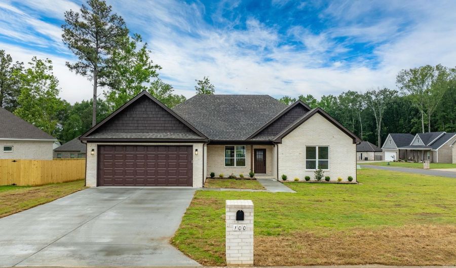 100 Michelle Dr, Beebe, AR 72012 - 4 Beds, 2 Bath