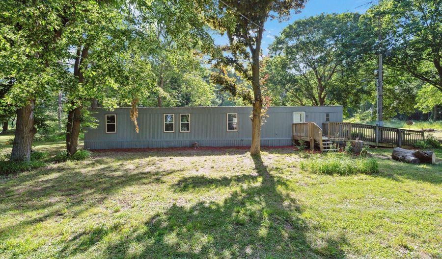 27508 F Dr S, Albion, MI 49224 - 3 Beds, 2 Bath
