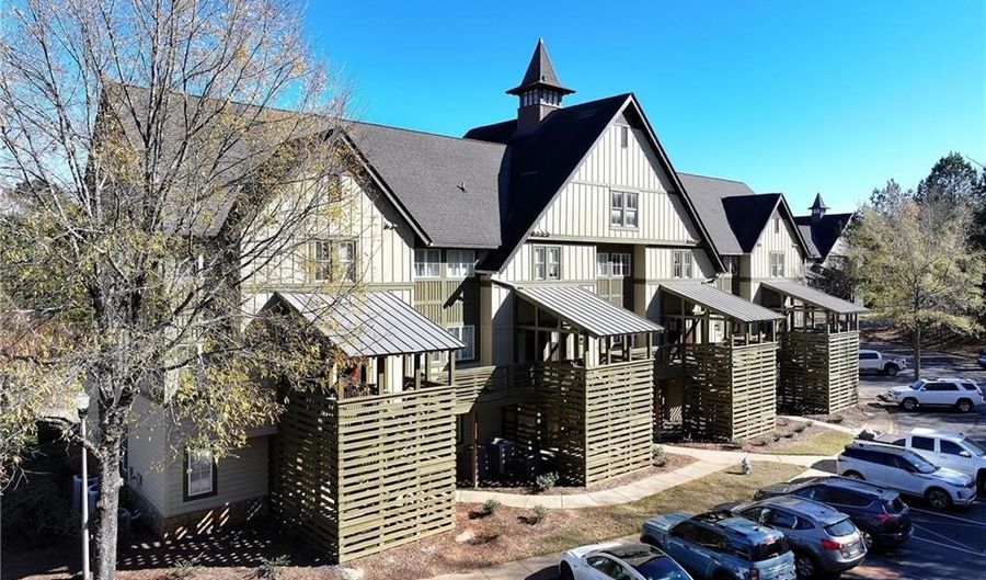 650 DEKALB St, Auburn, AL 36830 - 2 Beds, 3 Bath