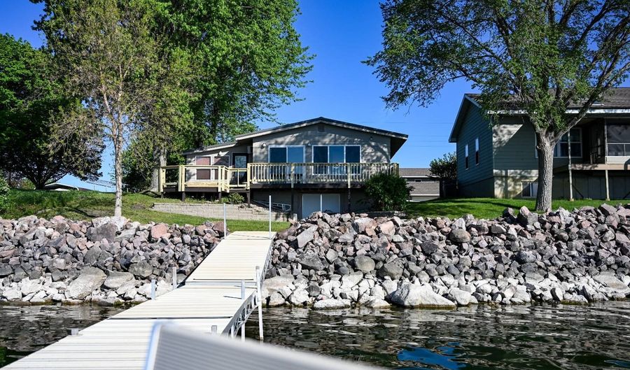 196 W Lake Dr, Arlington, SD 57212 - 2 Beds, 1 Bath