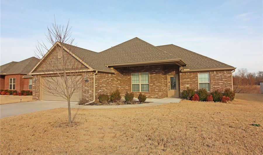 2305 SW Elington St, Bentonville, AR 72713 - 4 Beds, 2 Bath