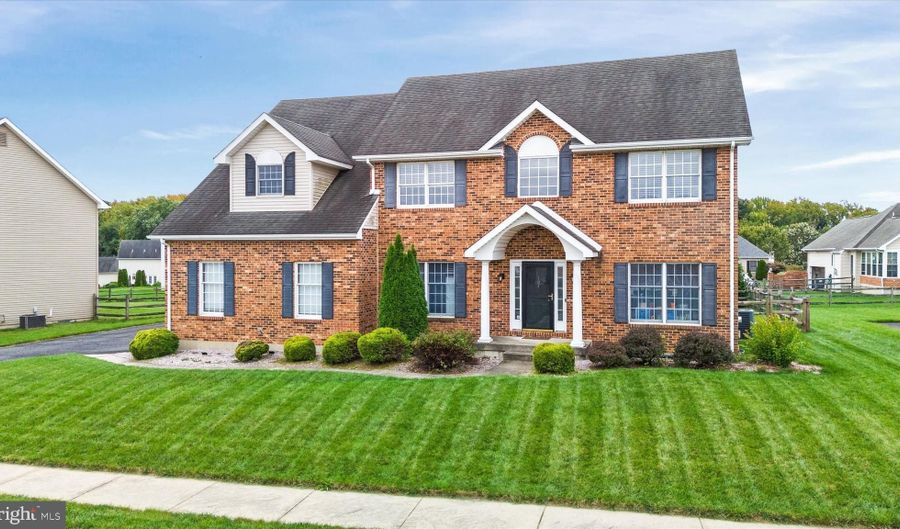 104 DELILAH Dr, Bear, DE 19701 - 4 Beds, 4 Bath