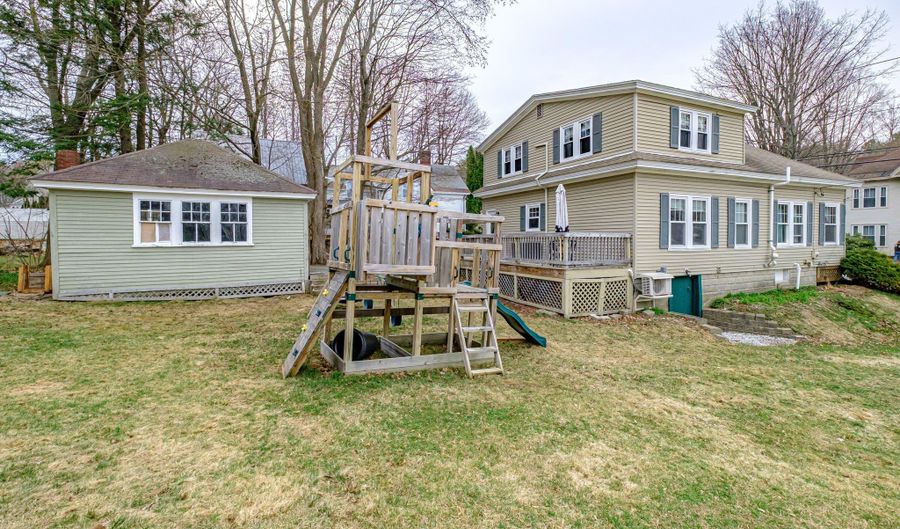 454 Court St, Auburn, ME 04210 - 3 Beds, 2 Bath