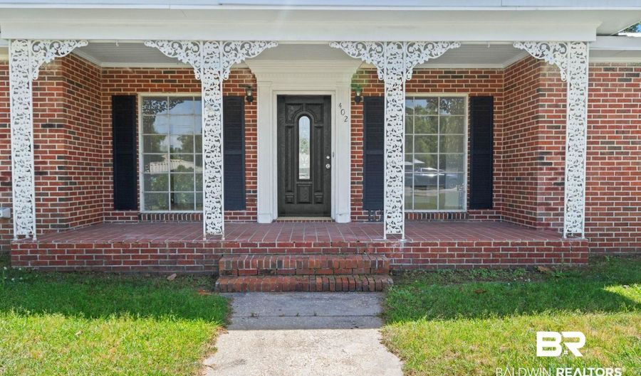 402 E Poplar St, Atmore, AL 36502 - 3 Beds, 2 Bath