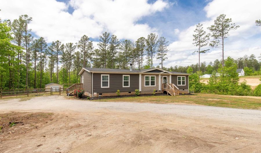 412 Mullinax Cir, Blacksburg, SC 29702 - 3 Beds, 2 Bath