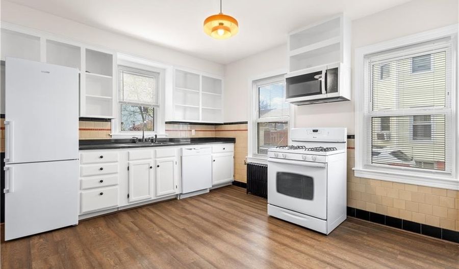 274 Montgomery Ave, Cranston, RI 02905 - 4 Beds, 2 Bath