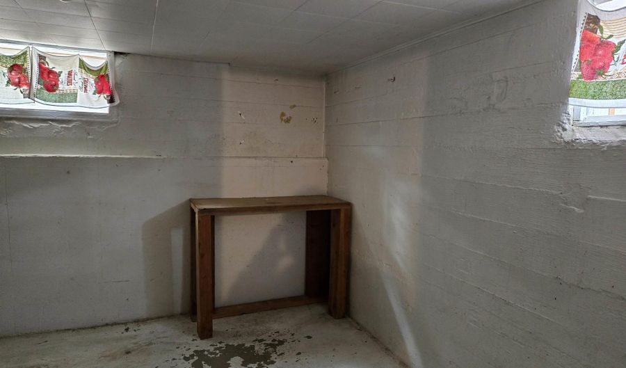 65 N 2nd, Cambridge, ID 83610 - 2 Beds, 1 Bath