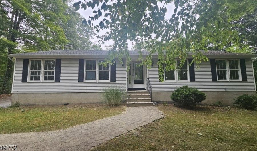 6 Allen Ter, Alloway, NJ 07462 - 3 Beds, 2 Bath
