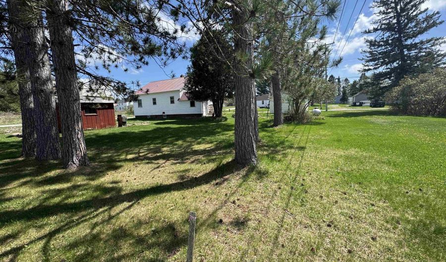 301 Kahma, Amasa, MI 49902 - 2 Beds, 1 Bath