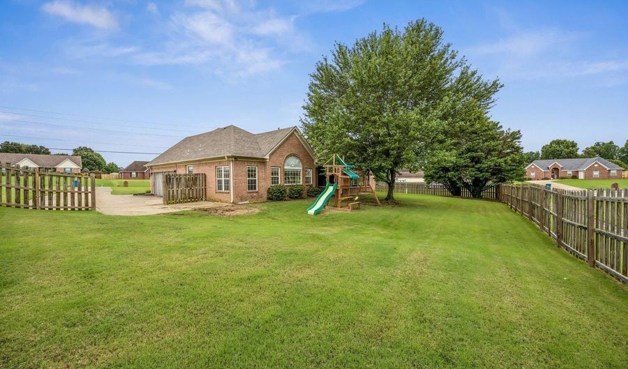 202 WALKER Pkwy, Atoka, TN 38004 - 3 Beds, 3 Bath