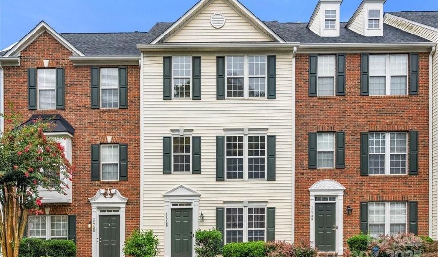 11729 Fiddlers Roof Ln, Charlotte, NC 28277 - 3 Beds, 4 Bath