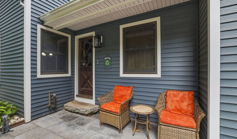 28 Intervale Rd, Bristol, CT 06010 - 4 Beds, 2 Bath