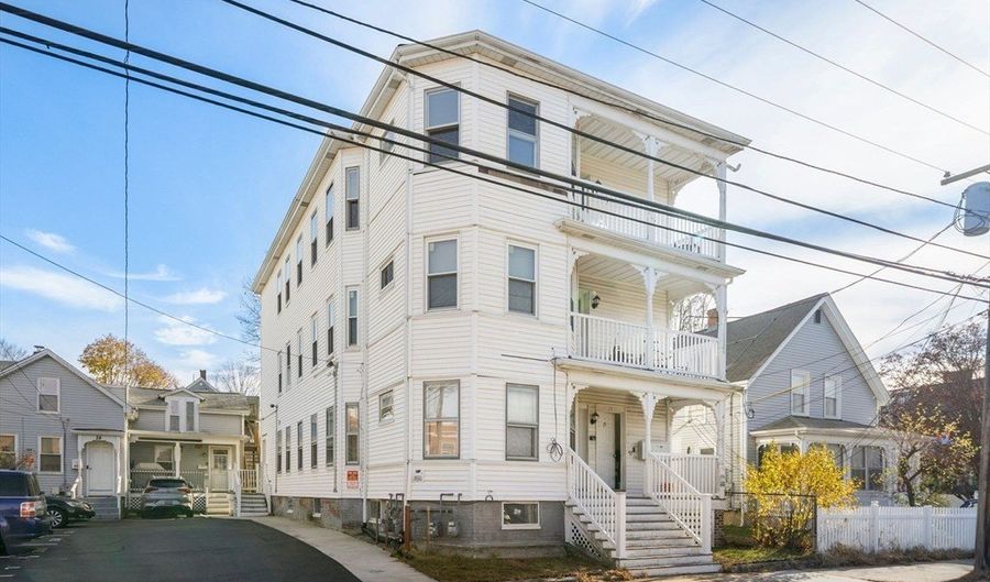 28 Pine St C, Attleboro, MA 02703 - 3 Beds, 1 Bath