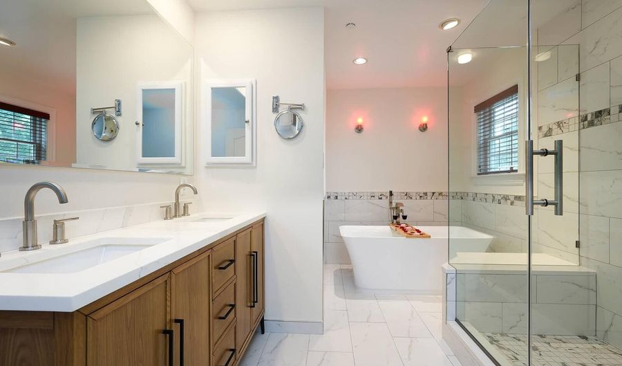 6208 WISCASSET Rd, Bethesda, MD 20816 - 5 Beds, 4 Bath